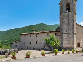 Rustic Mansion in Scheggino near Marmore Waterfalls